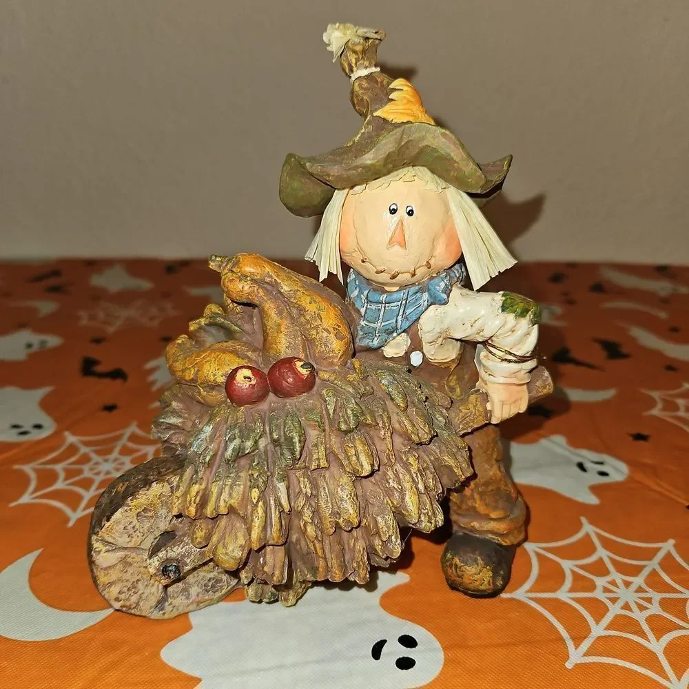 Harvest Time Scarecrow Figurines